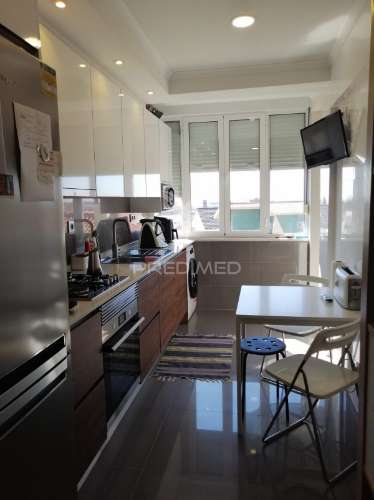 Apartamento t2 - centro queijas