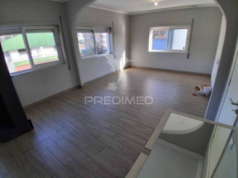 Andar‑moradia t3 renovado em gondomar