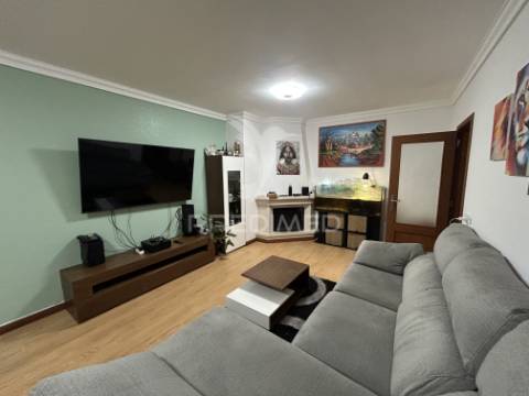 Apartamento t4 duplex em vila verde – oliveira do bairro