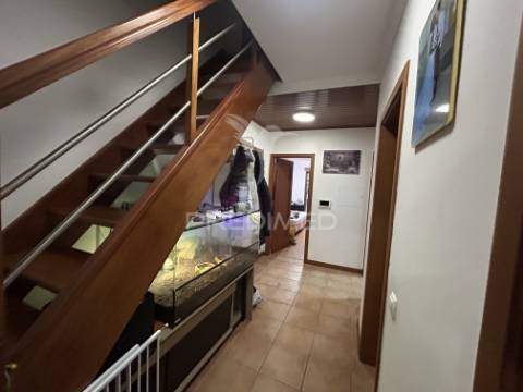 Apartamento t4 duplex em vila verde – oliveira do bairro