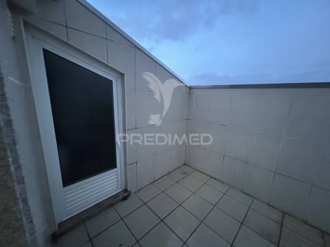 Apartamento t4 duplex em vila verde – oliveira do bairro