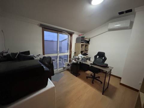 Apartamento t4 duplex em vila verde – oliveira do bairro