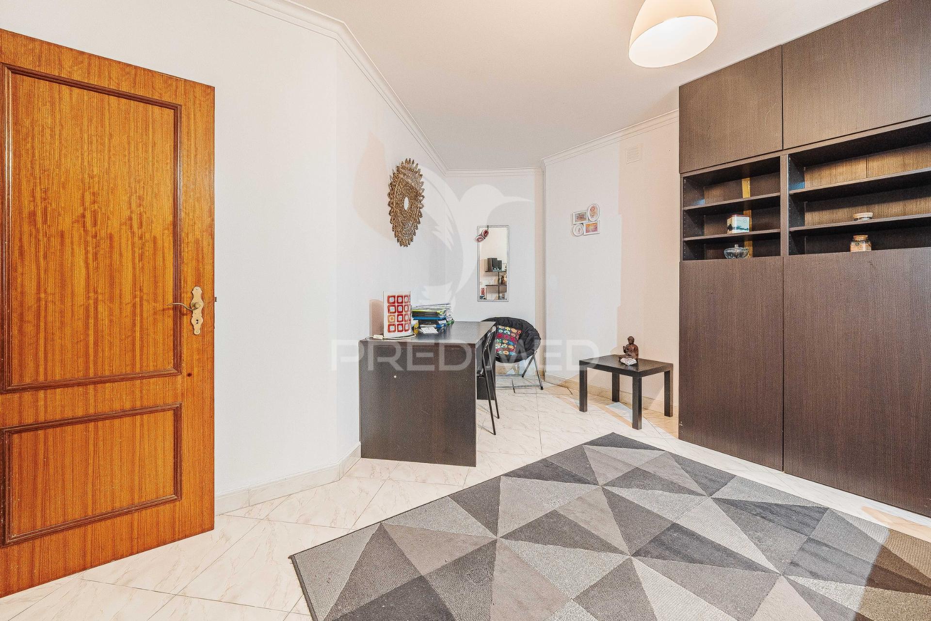 Apartamento | 4 assoalhadas | massamá