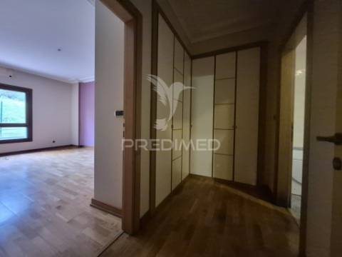 Apartamento t2 com elevadores no centro de vila franca de xira