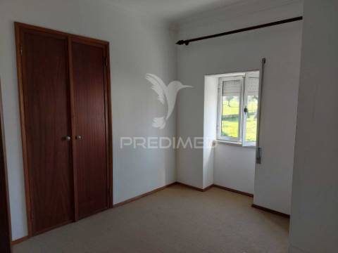 Moradia t2 c/aproveitamento de sótão