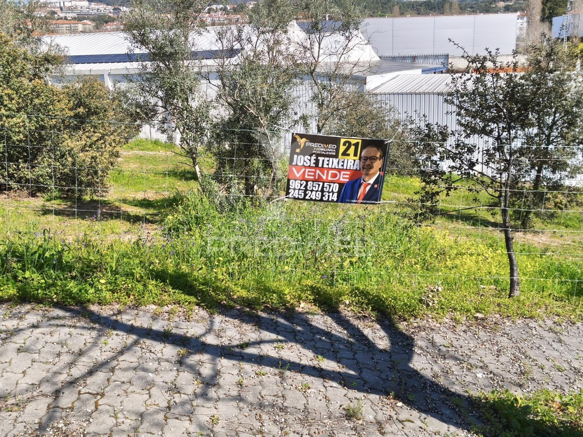 Lote urbano para construção