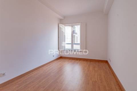 Apartamento t4- centro histórico de évora com lugar de garagem.