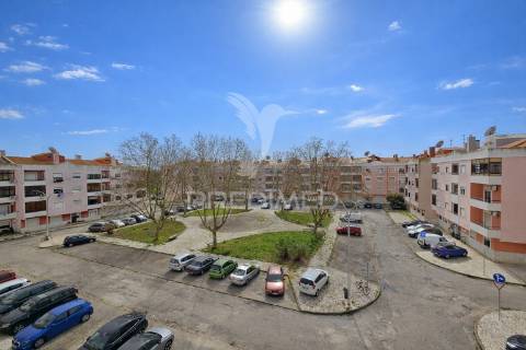 Excelente apartamento t2 no centro do pinhal novo, palmela