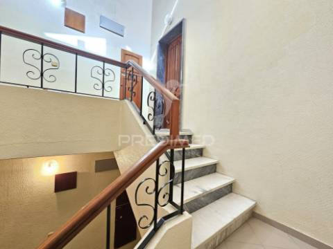 Excelente apartamento t2 no centro do pinhal novo, palmela