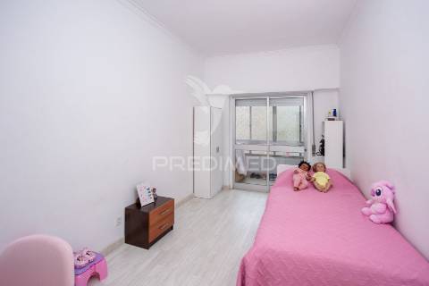 Excelente t3 linha metro laranjeiro