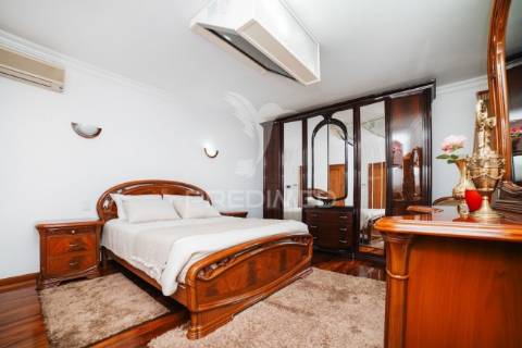 Moradia senhorial t5 com piscina e excelentes áreas – propriedade de prestígio, barcelos