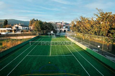 Moradia senhorial t5 com piscina e excelentes áreas – propriedade de prestígio, barcelos