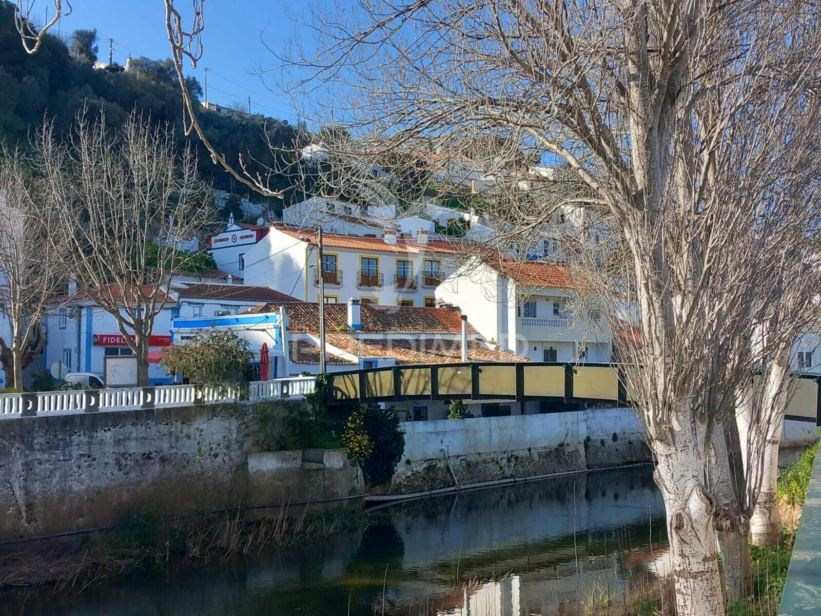 Aljezur - moradia para remodelar | uma oportunidade para criar o seu refúgio na costa vicentina