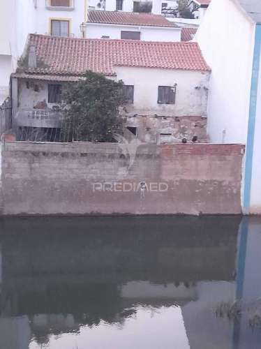 Aljezur - moradia para remodelar | uma oportunidade para criar o seu refúgio na costa vicentina