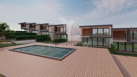 Terreno para construção de condomínio fechado em loures