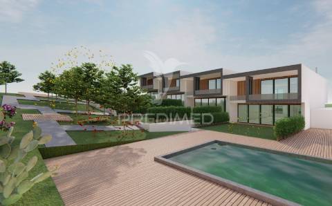 Terreno para construção de condomínio fechado em loures