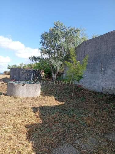 Terreno urbano com 1.560 m2 em alpiarça, santarém.