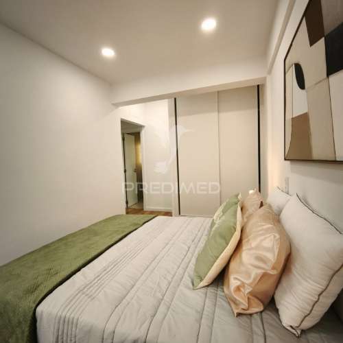Apartamentot3  benfica na rua rafael duque