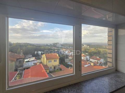 Carvalhos v.n.gaia t2 com lugar de garagem condominio fechado