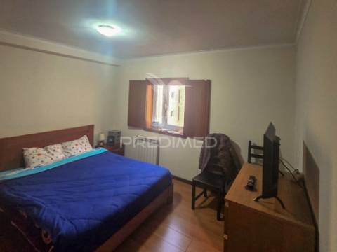 Carvalhos v.n.gaia t2 com lugar de garagem condominio fechado