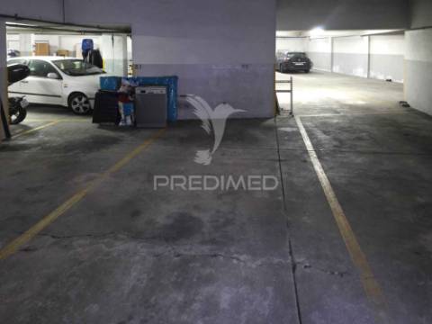 Carvalhos v.n.gaia t2 com lugar de garagem condominio fechado