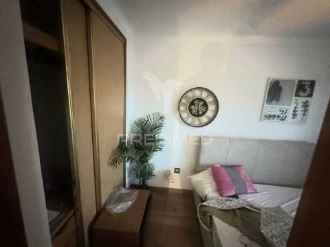 Duplex t4 com garagem e terraço,santiago do cacém.