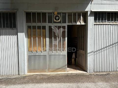 Garagem | afetação comércio | mira sintra