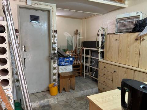 Garagem | afetação comércio | mira sintra