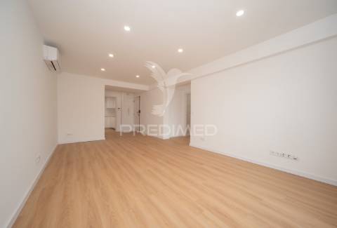 Apartamento  lisboa t3 gemini remodelado