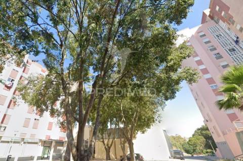 Oportunidade investimento t2 bairro são francisco-setúbal em são sebastião