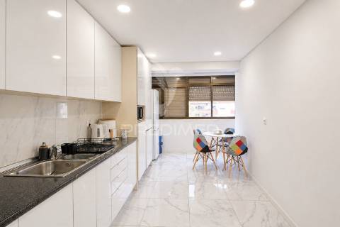 T3 com varandas e cozinha remodelada - montijo
