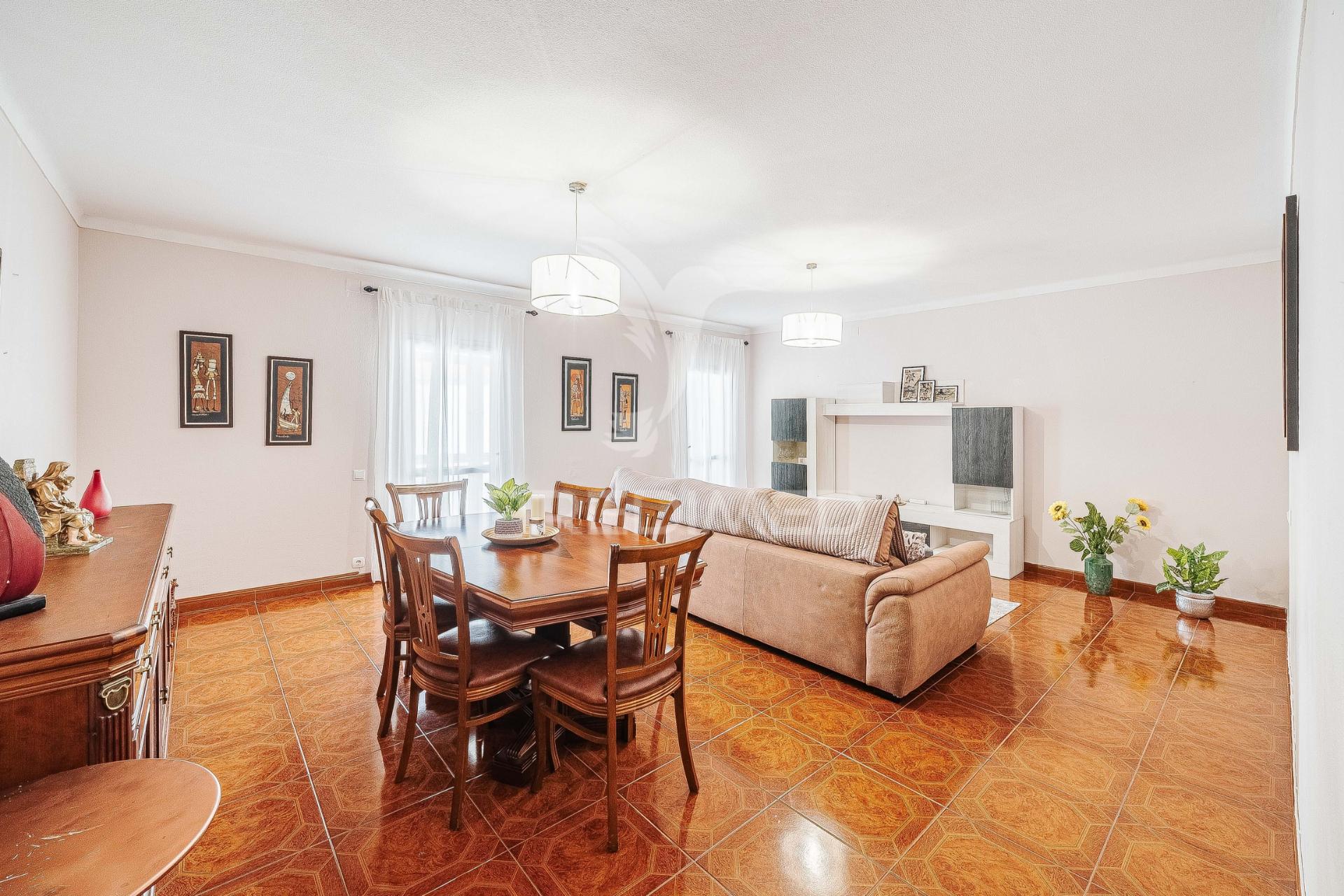 Apartamento t5 | mira sintra | arrendamento