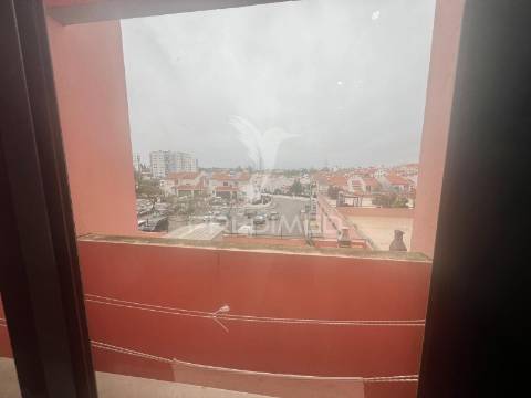 Apartamento t3  com parqueamento  - fidalguinhos