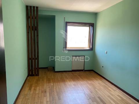 Arrenda-se t1+1 matosinhos agudela