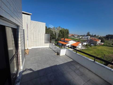 Agende a sua visita t2 recuado em vilar de andorinho
