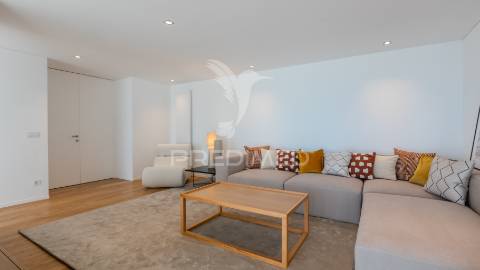 Penthouse t4  nas antas, porto