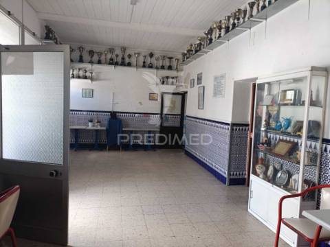 Prédio urbano - beja