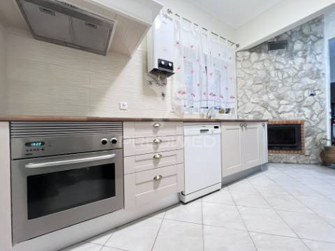 Moradia t3 com em terreno de 300m²  | vila nova da barquinha