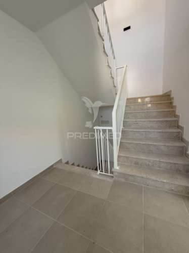 Apartamento t2 novo com garagem no centro de alcanena