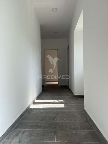 Apartamento t2 novo com garagem no centro de alcanena