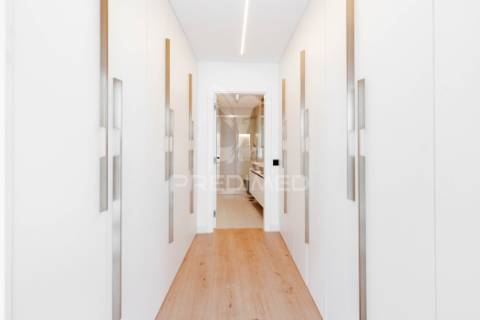 Moradia contemporânea t3 em olhão | design minimalista e pátio privativo