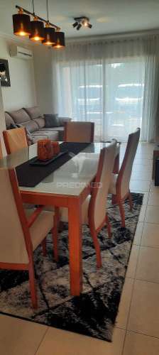Moradia t2 com piscina, garagem e totalmente equipada – pronta a habitar