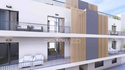 T1 num r/c de um edifício em construção, central - fracção c