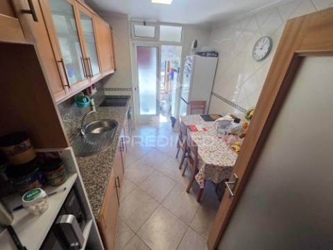 Sta. maria de lamas: t1 com lugar de garagem! oportunidade