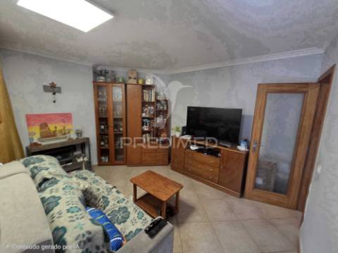 Sta. maria de lamas: t1 com lugar de garagem! oportunidade