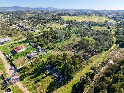 Terreno 400m² com potencial construção 230m² | quinta do anjo