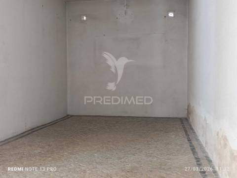 Loja para arrendamento de 144m2 ( num cruzamento c./ 4 montras ) » zona central – quatro caminhos | setúbal