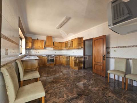 Exclusivo apartamento t4 com varandas e terraço a 500m da praia fluvial – gaio rosário