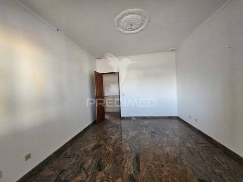 Exclusivo apartamento t4 com varandas e terraço a 500m da praia fluvial – gaio rosário