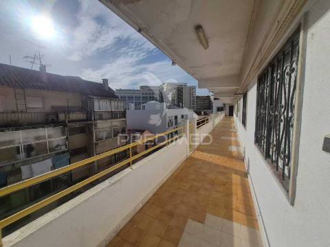 Apartamento  duplex na costa da caparica